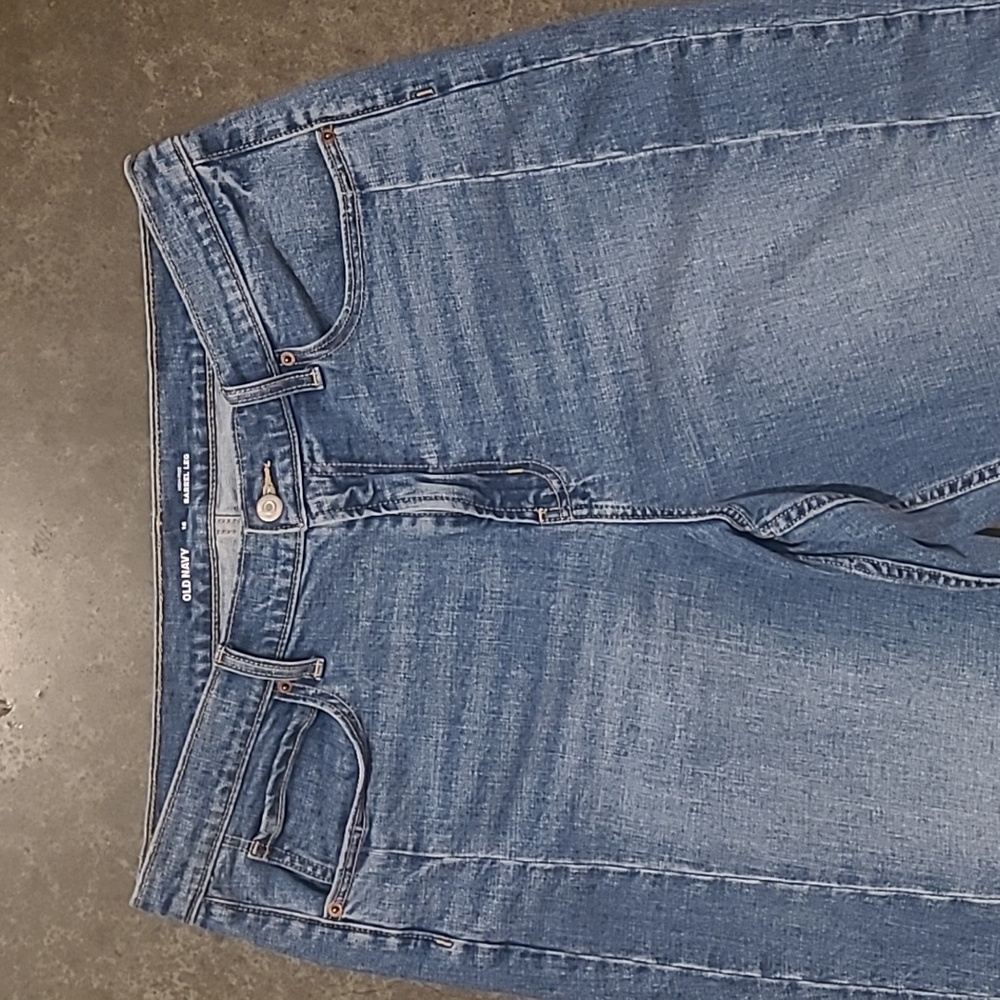 OLD NAVY BARREL LEG JEANS - Picture 7 of 8